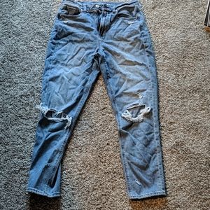 AE Mom Jeans - Size 6